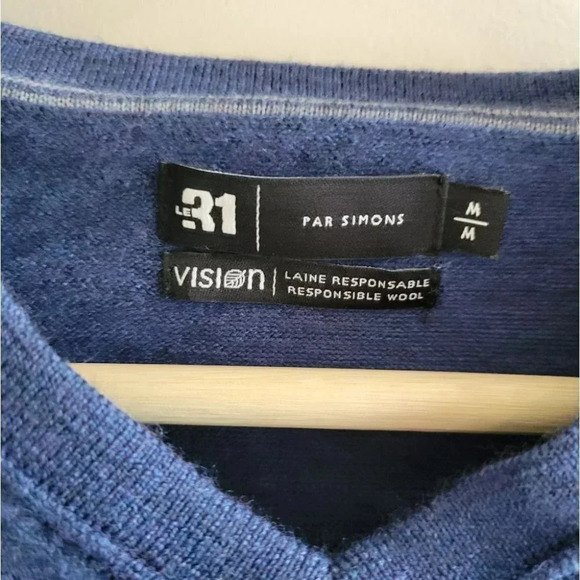 Blue Wool  knit V-neck sweater - Picture 4 of 9